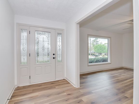 4th image of 65 Deerwood Ct