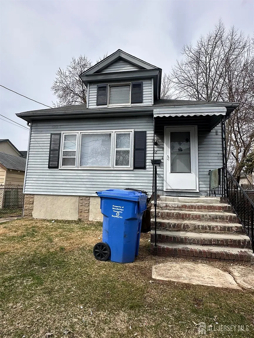 28 Bird Ave photo 1