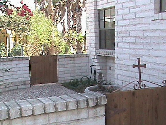 FRONT COURTYARD