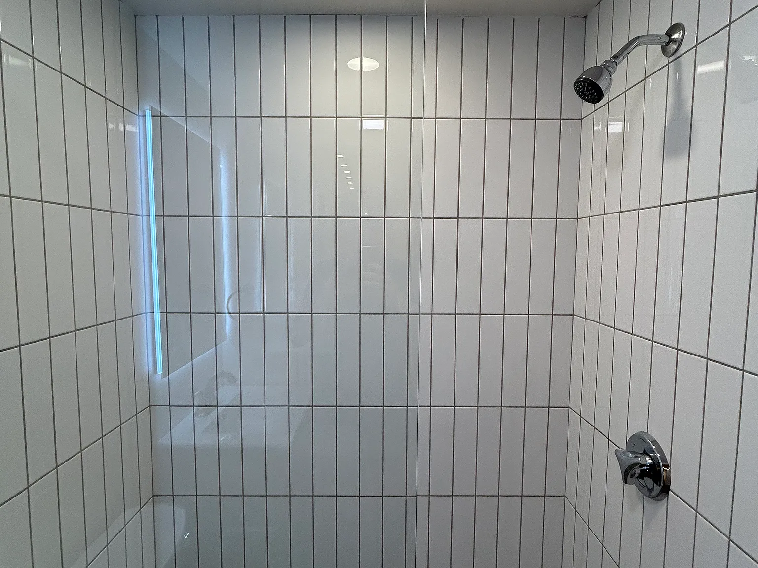 2 bed, 950 sqft, $1,700 — Photo 2