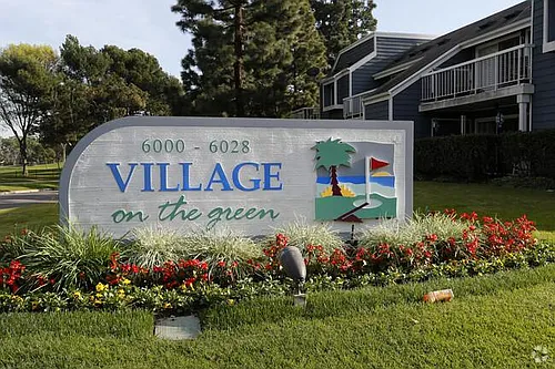 6000 Bixby Village Dr #13 Photo 1