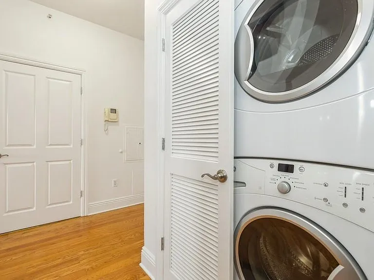 809-815 22nd St #1303 — Photo 5