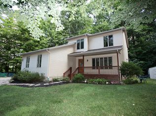 10830 Stafford Rd, Chagrin Falls, OH 44023