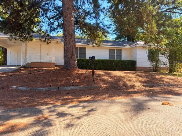 1214 Mockingbird Ln, Texarkana, TX 75501