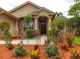 1061 Sawgrass Dr, Tarpon Springs, FL 34689