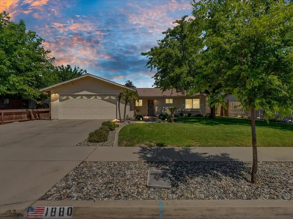 1880 S Balboa Street, Tulare, CA 93274