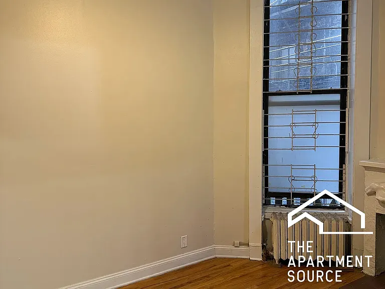 1017 N La Salle Dr #1 — Photo 3