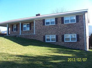 262 Walker St, North Tazewell, VA 24630