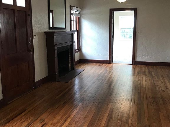 3rd image of 1011 NW 10th Ave