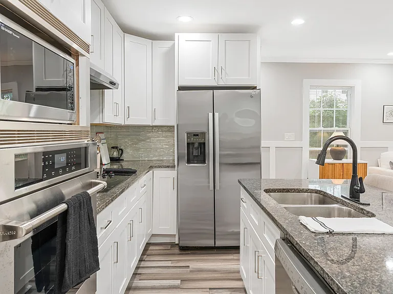 1409 Bridges Ave SW — Photo 30