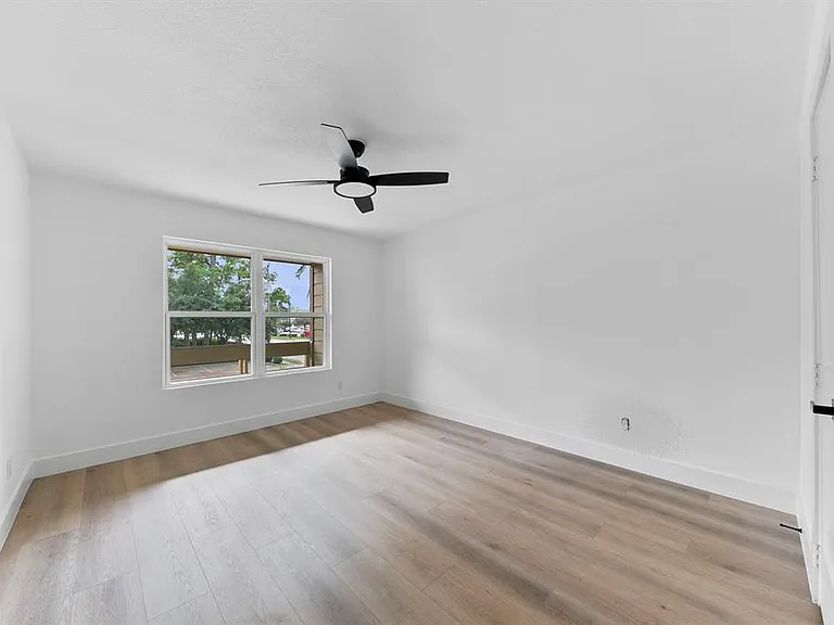 1514 Wirt Rd #4 — Photo 10