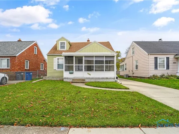 2021 Strathmoor Ave, Toledo, OH 43614