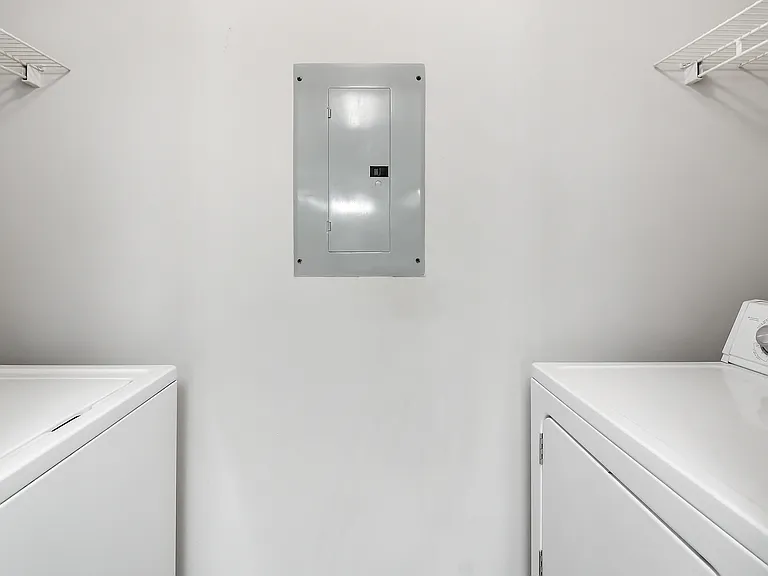 The Pointe Apartment Homes — Photo 7