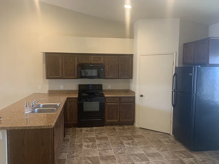 3146 S Robert Way — Photo 4