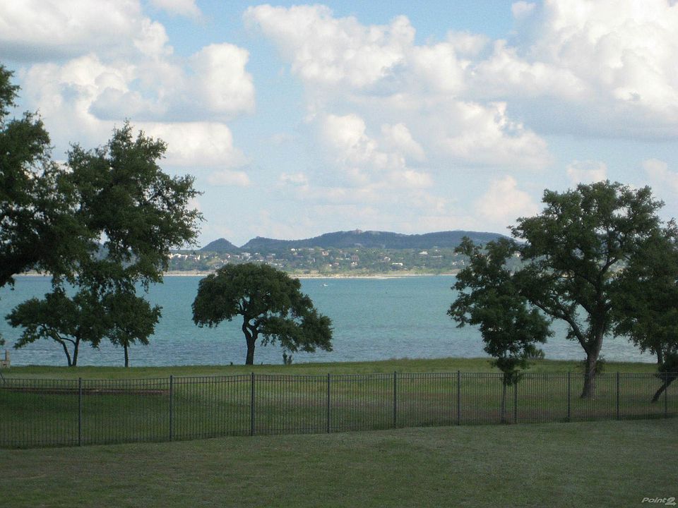 Beautiful Views of the Lake from Everywhere!