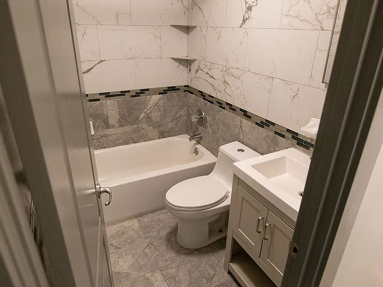 608 Allen St — Photo 24