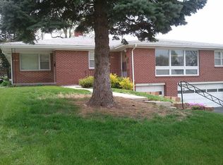 5637 Erskine St, Omaha, NE 68104