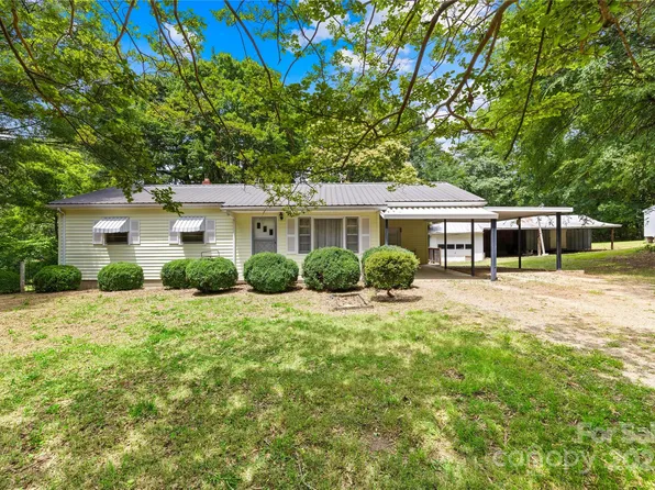 208 Lipe Rd, Troutman, NC 28166