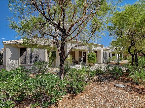 4th image of 4589 Bersaglio St