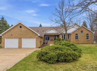 3343 E Ryan Dr, Midland, MI 48642