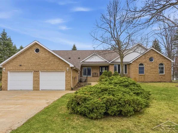 3343 E Ryan Dr, Midland, MI 48642