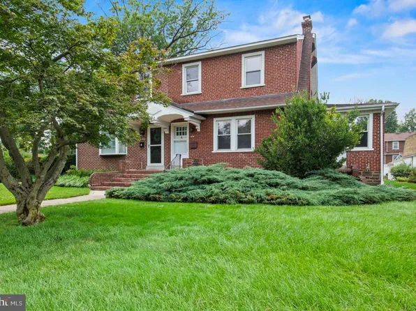 818 N Chestnut St, Lansdale, PA 19446