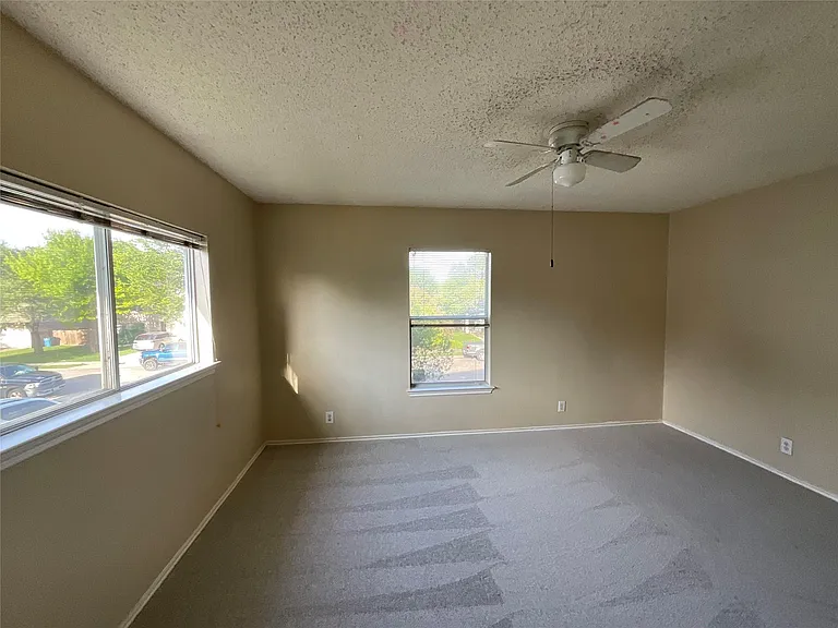 1172 Southern Pl — Photo 32