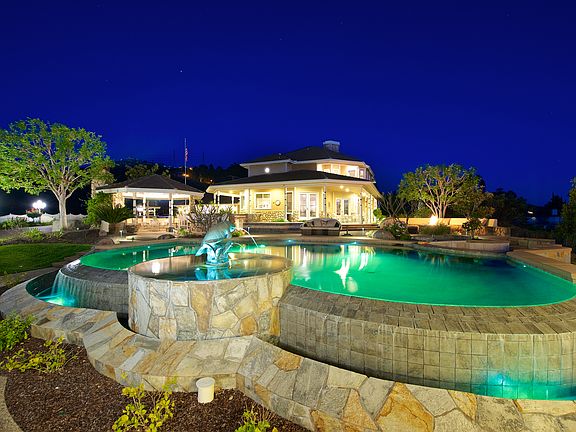 Live life on Camelot...