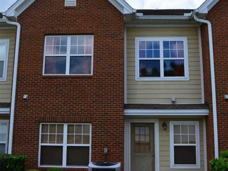 144 Lincoln St — Photo 24