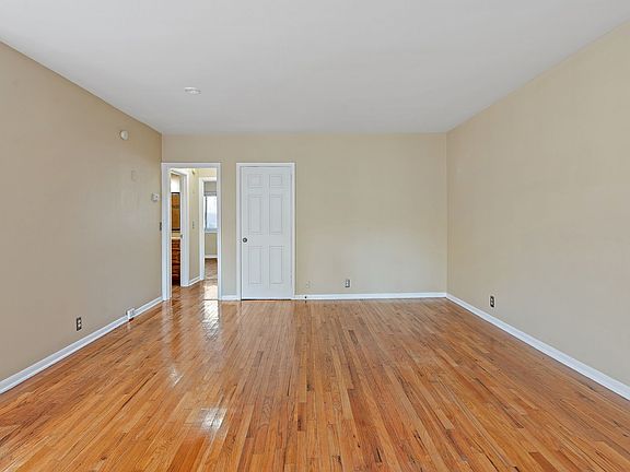 4th image of 3909 Whitland Ave APT 108