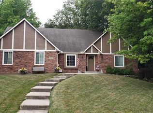 2100 SW Waterford Pl, Blue Springs, MO 64015