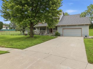 155 Orchard Ct, Pleasant Hill, IA 50327