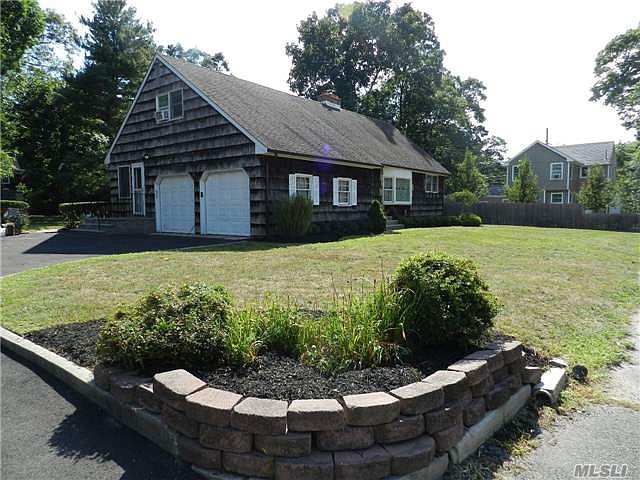 1st image of 10 Indian Orchard Ln