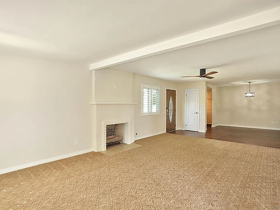 5th image of 16667 Diaz Dr