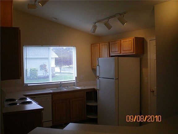 3rd image of 5209 77th St W