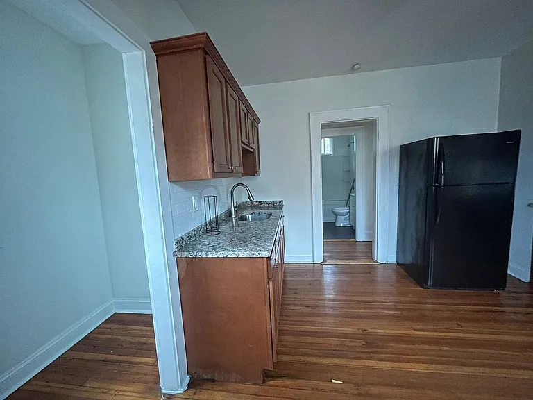 417 Willow St — Photo 11