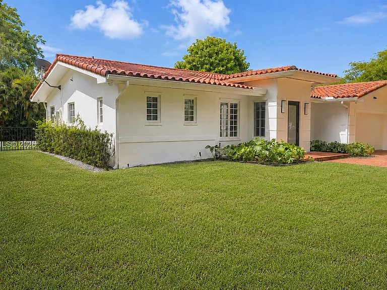 614 San Juan Drive Coral — Photo 29