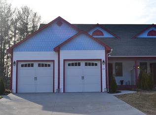 22 Amy Ct, Pittsfield, MA 01201