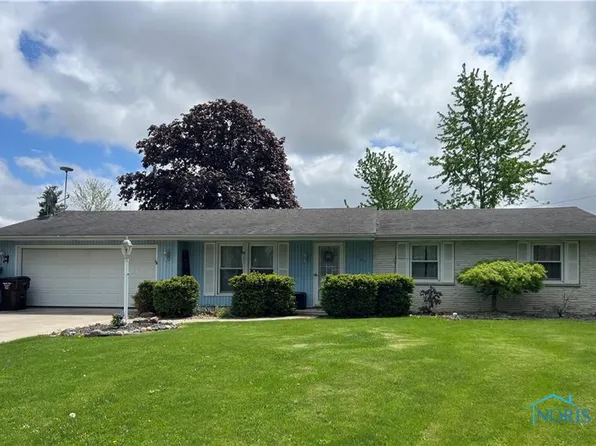 107 Oak Park Dr, Hicksville, OH 43526