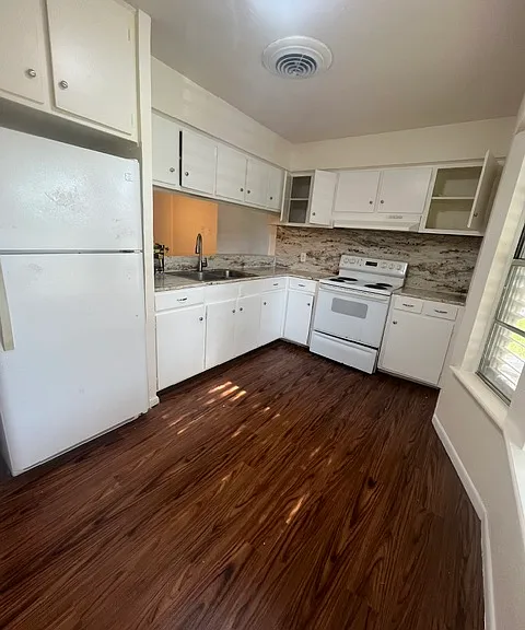318 S 23rd St — Photo 21