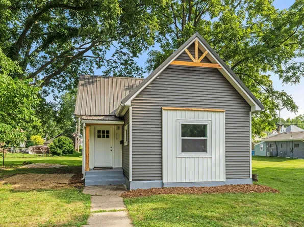 410 E 11th St, Auburn, IN 46706
