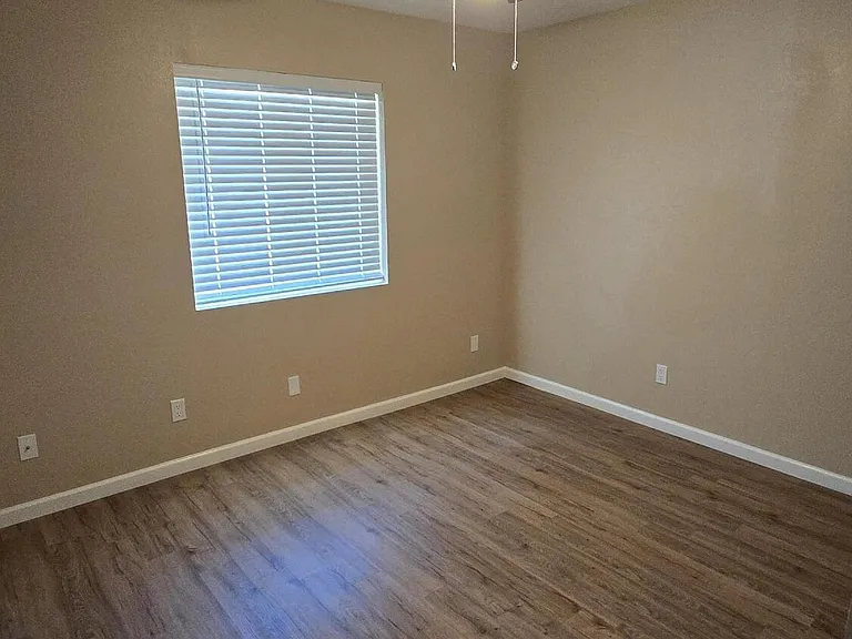 5128 W Surrey Ave — Photo 25