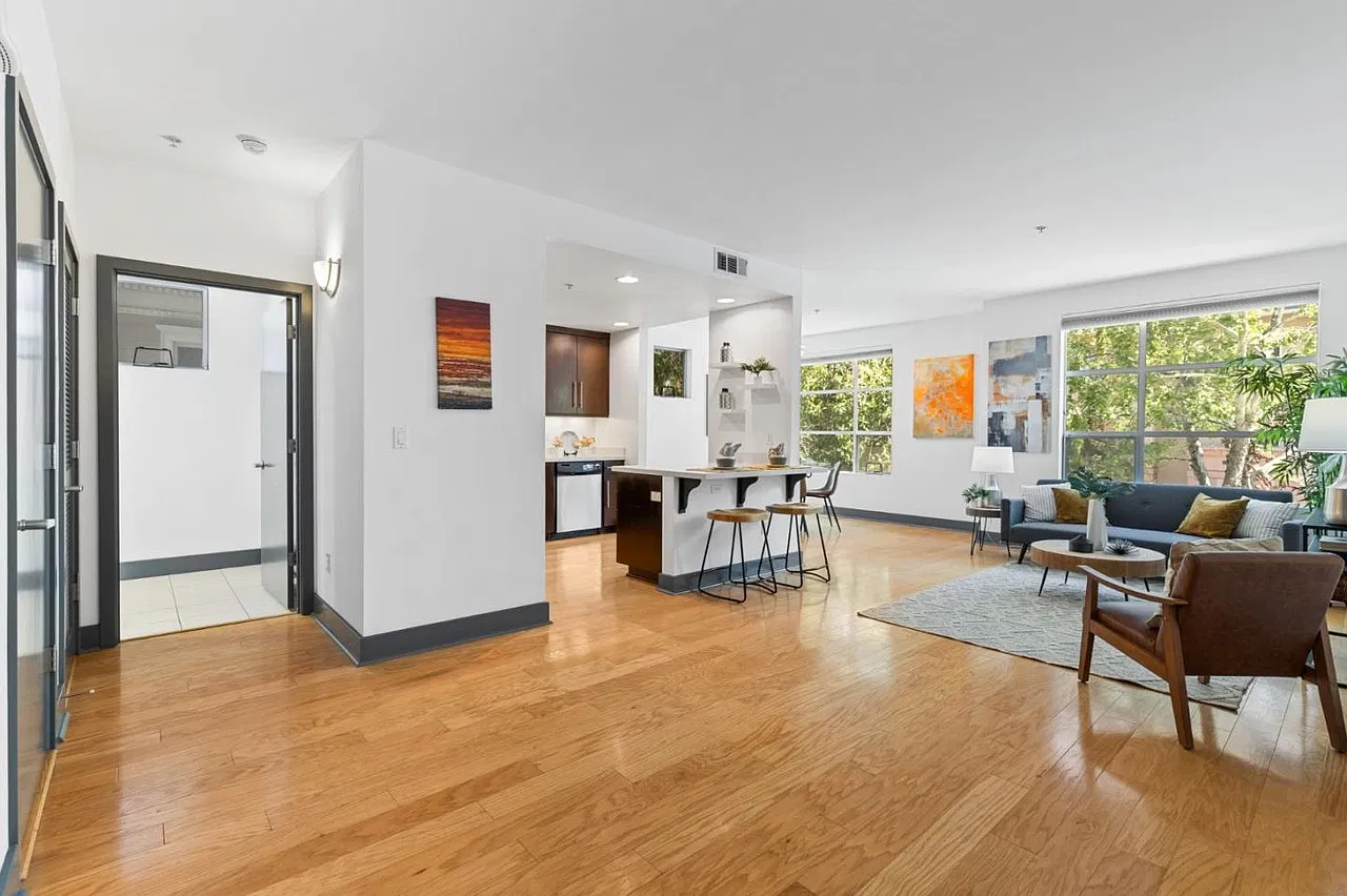 2 bed, 2.5 bath, 1352 sqft, $3,550 — Photo 1