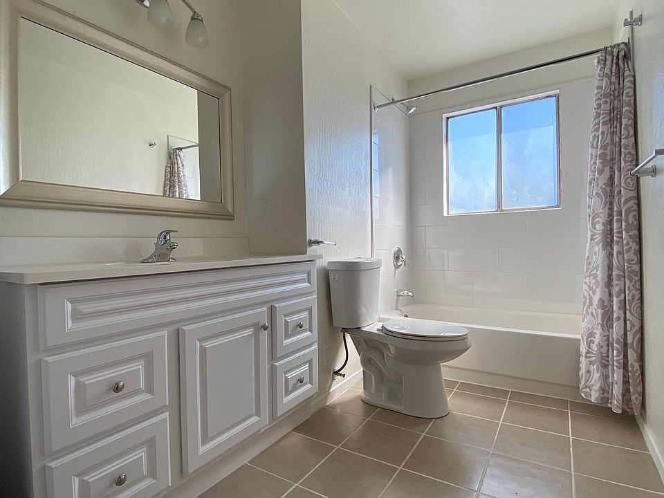 1st image of 2968 Moss Point Dr