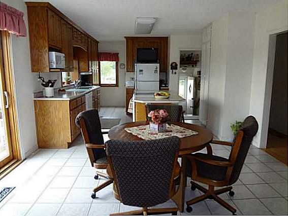 5th image of 8545 NE 108th Ave