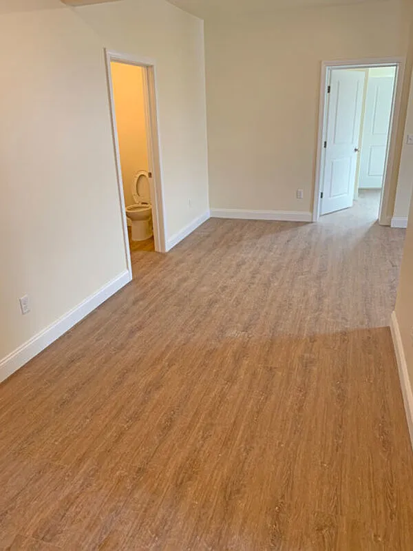 3 bed, 1.0 bath, $3,510 — Photo 4