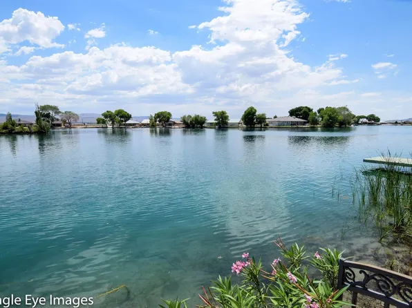 39595 Mountain View Rd, Yermo, CA 92398