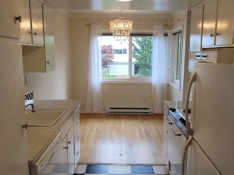 6421 Lake Washington Blvd NE #204 — Photo 3