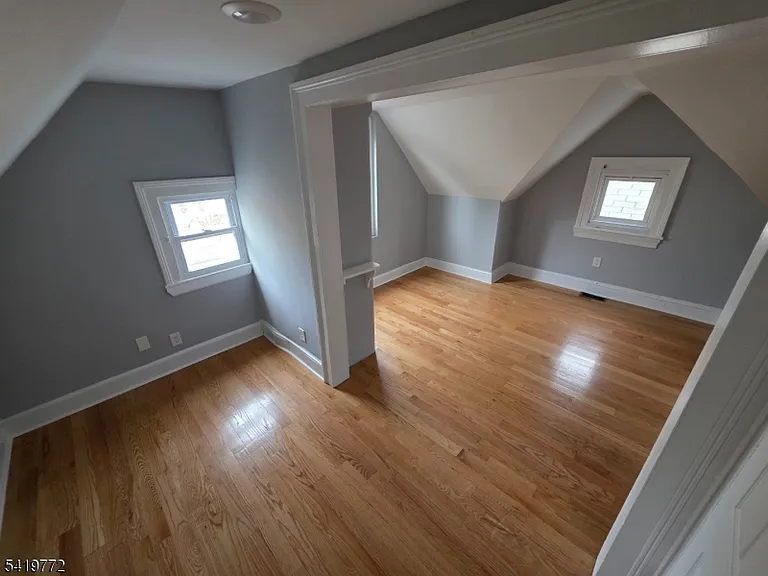 245 Marshall St #2 — Photo 8