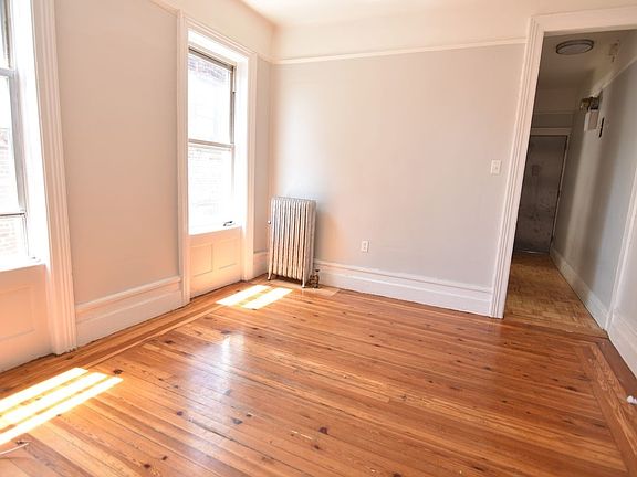 3rd image of 22 Saint Nicholas Pl #56
